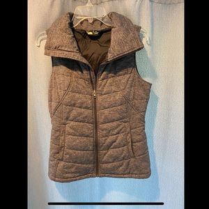 North face slate grey puffy vest